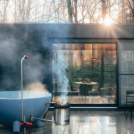 Huswell - Cozy Forest Cabinet With Private Hot Tub Villa Stekene Buitenkant foto