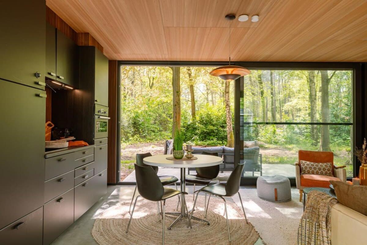 Huswell - Cozy Forest Cabinet With Private Hot Tub Villa Stekene Buitenkant foto